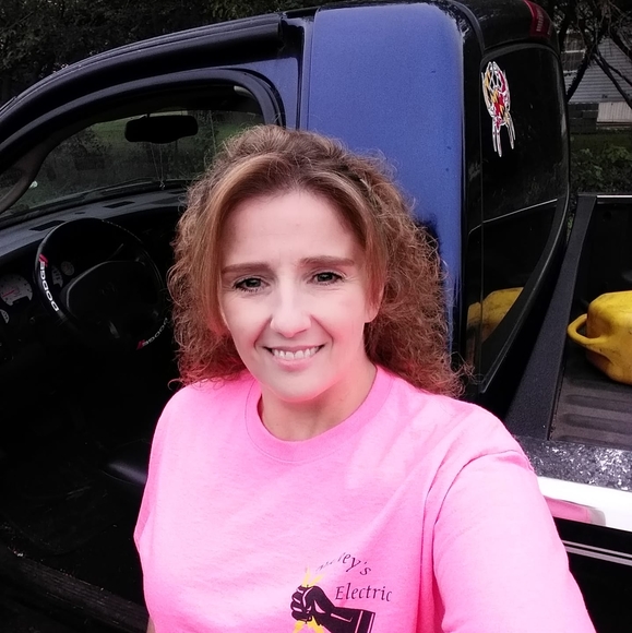 Meet your Posher, Traci - Picture 1 of 1